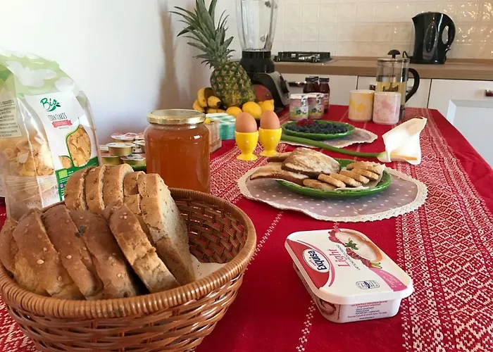 ベッド・アンド・ブレックファスト Franzisca 3*